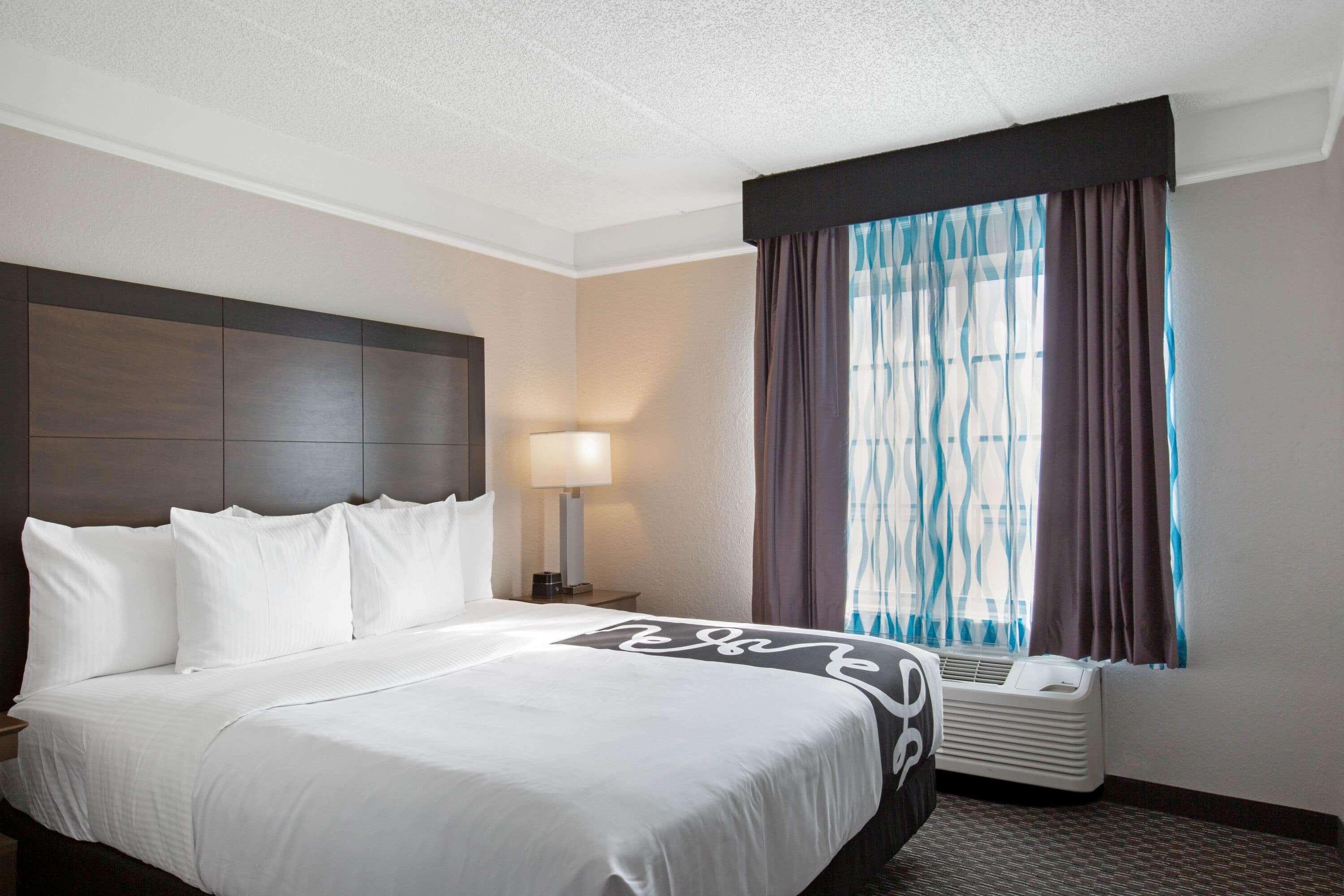 La Quinta By Wyndham Miami Airport West Hotel Sweetwater Exterior photo