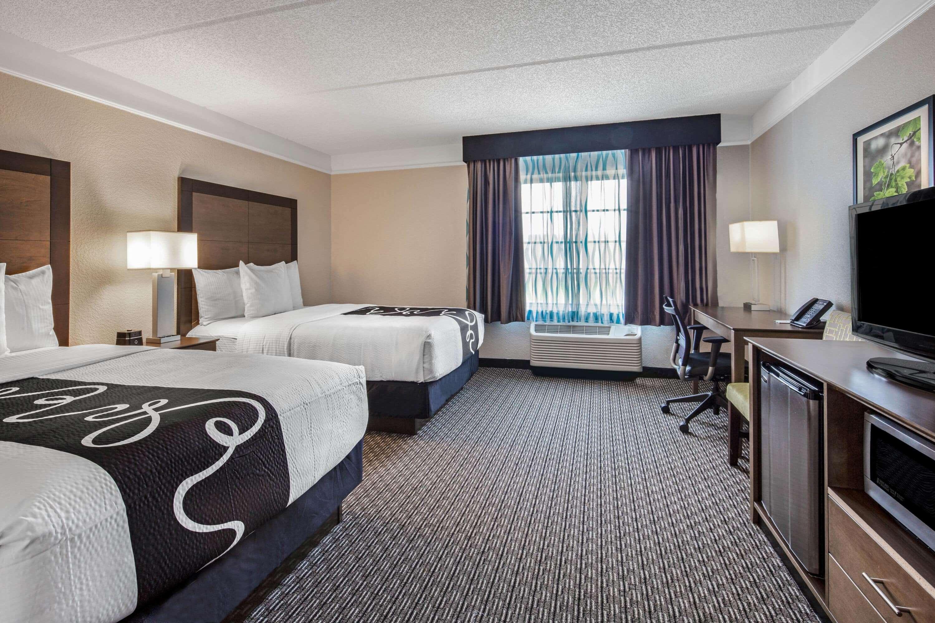 La Quinta By Wyndham Miami Airport West Hotel Sweetwater Exterior photo