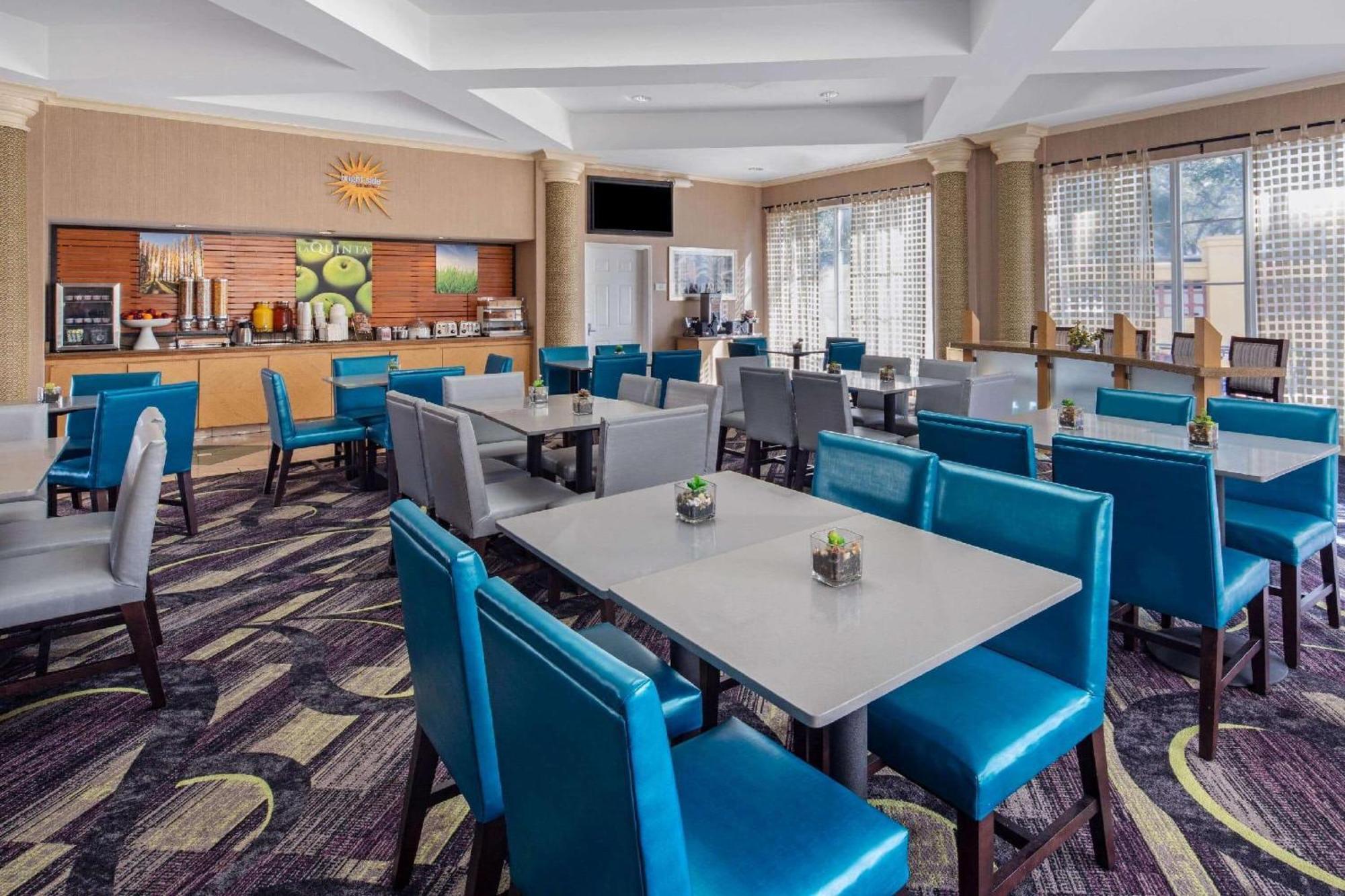 La Quinta By Wyndham Miami Airport West Hotel Sweetwater Exterior photo
