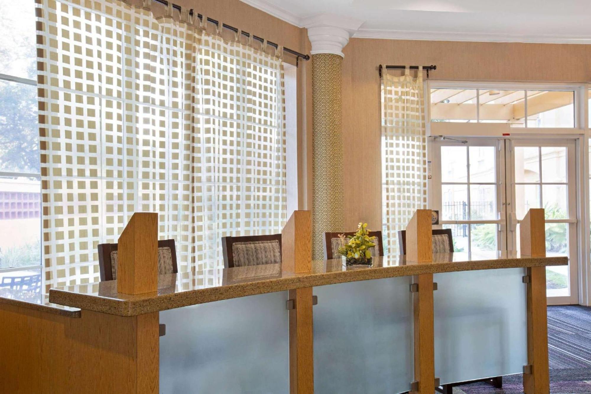La Quinta By Wyndham Miami Airport West Hotel Sweetwater Exterior photo