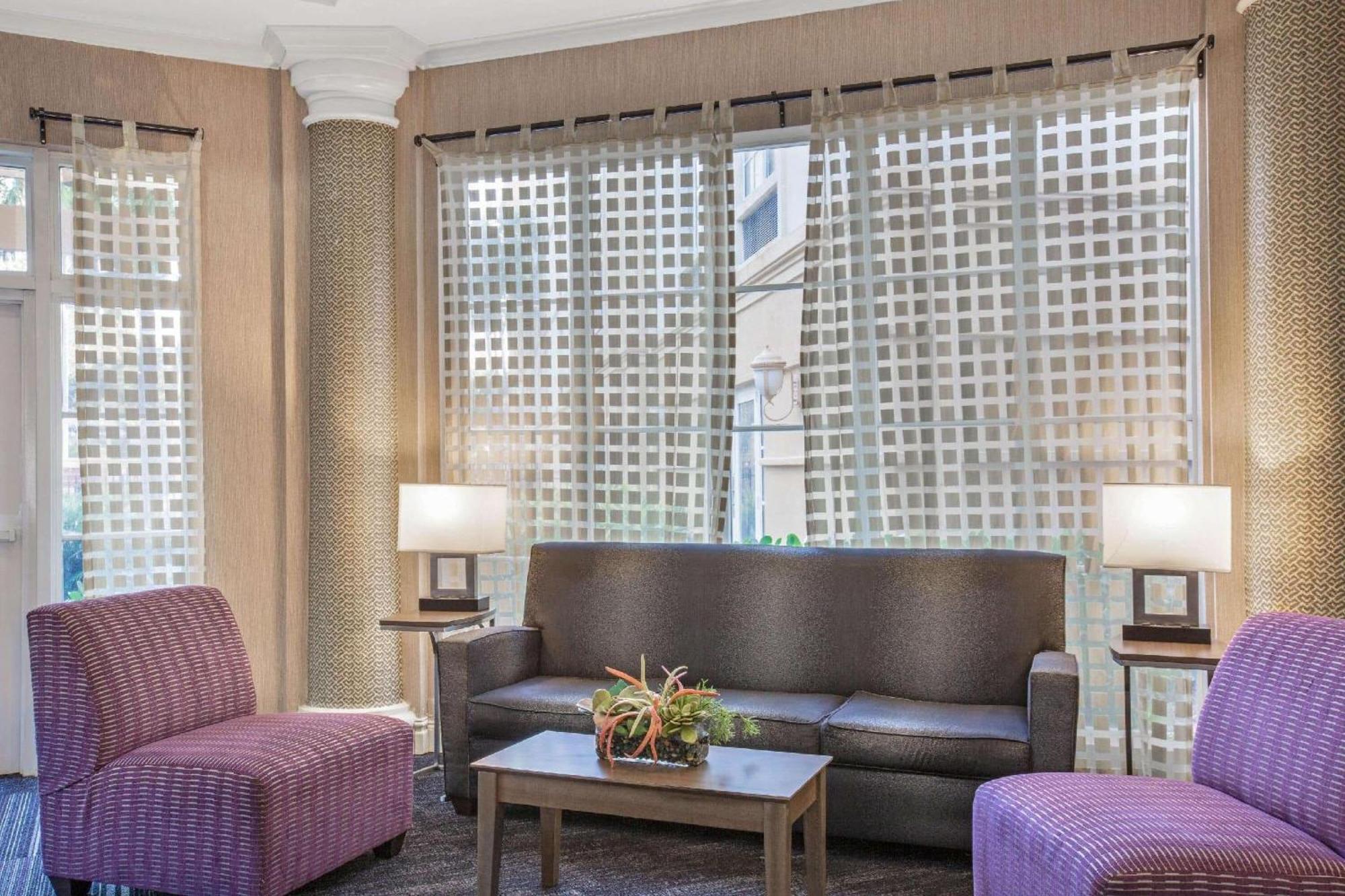 La Quinta By Wyndham Miami Airport West Hotel Sweetwater Exterior photo