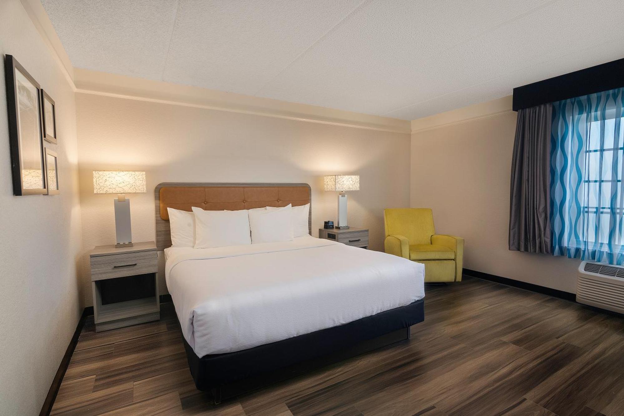 La Quinta By Wyndham Miami Airport West Hotel Sweetwater Exterior photo