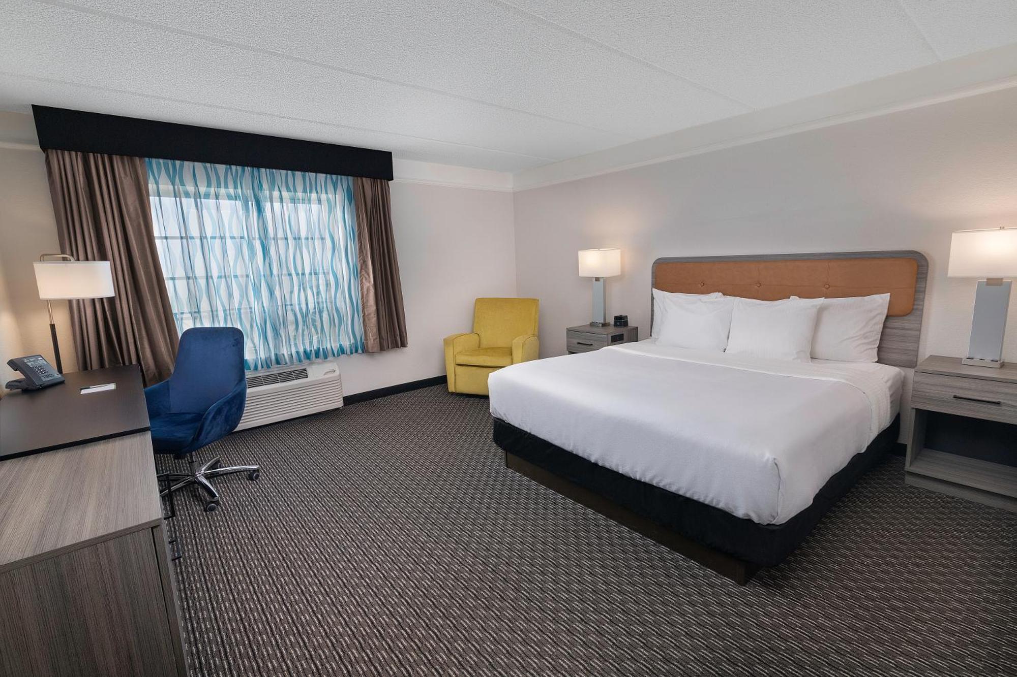 La Quinta By Wyndham Miami Airport West Hotel Sweetwater Exterior photo