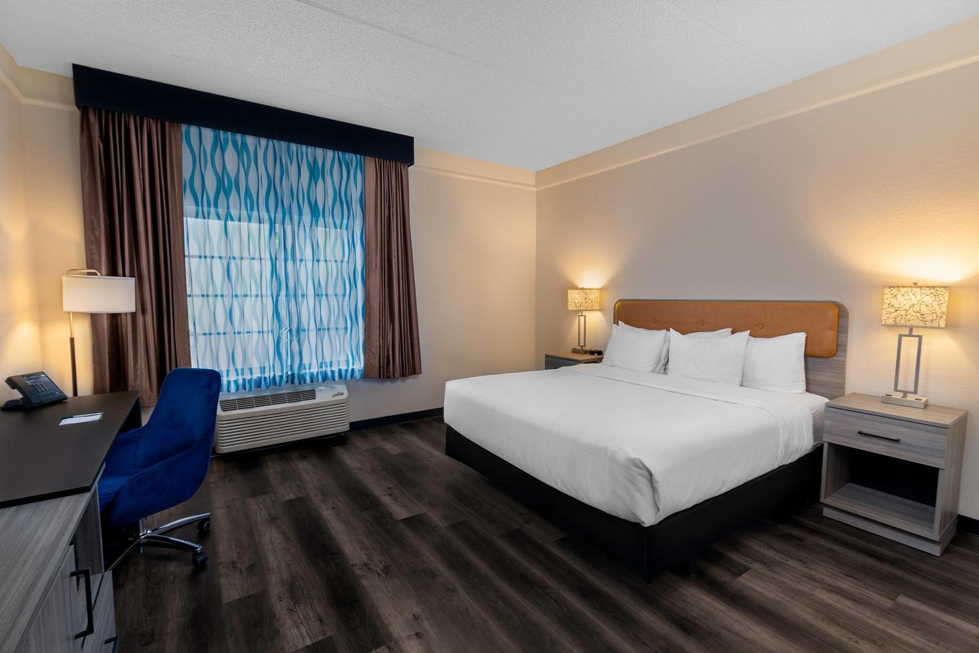 La Quinta By Wyndham Miami Airport West Hotel Sweetwater Exterior photo